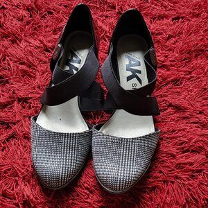Anne Klein Sport Women's Shoes Size 6.5M